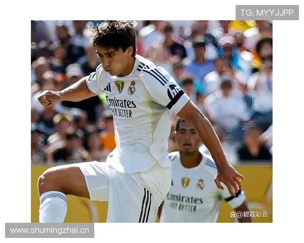 哈维引发主帅热议，皇马暴风时期的豪门动荡背后，形势变化影响竞争格局