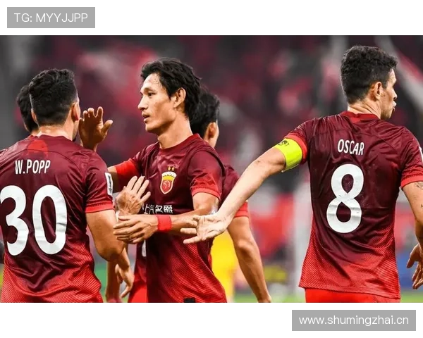 王燊超场上脏帅，场下衣品贵到离谱，我怀疑他换了身份